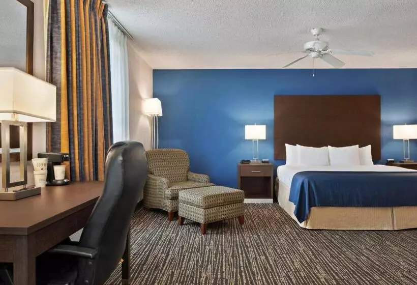 キングサイズベッドのデラックスルーム, Baymont By Wyndham Washington