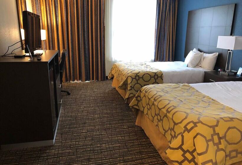 Номер Стандарт с Балконом, Baymont By Wyndham Washington