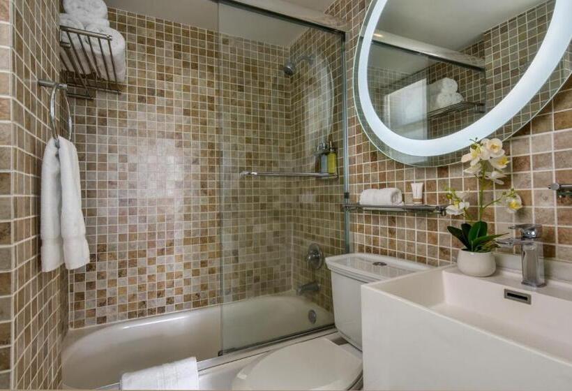 غرفة ديلوكس سرير كينج, Beacon South Beach