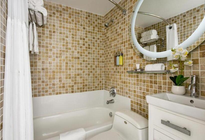 غرفة ديلوكس سرير كينج, Beacon South Beach