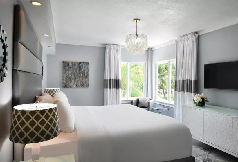 سوییت با چشم‌انداز دریا, Beacon South Beach