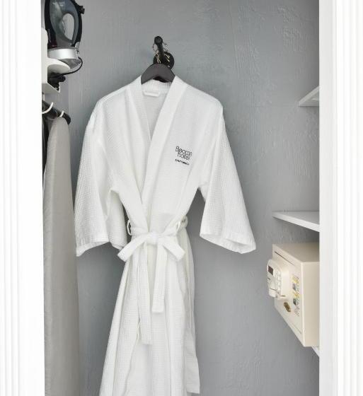 غرفة قياسية مطلّة علي البحر, Beacon South Beach