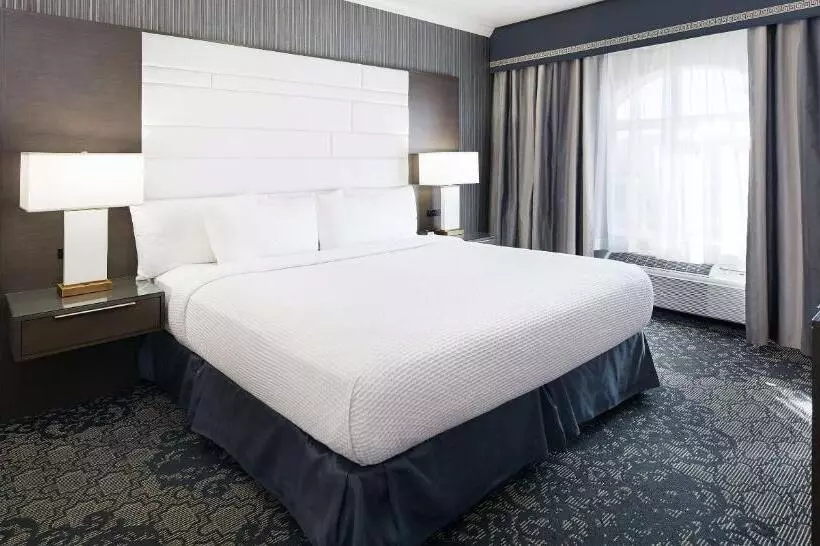 سوئیت 2 خوابه, Best Western Plus Abbey Inn