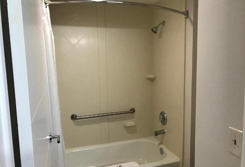 חדר דלוקס, Hom, A Trademark Collection