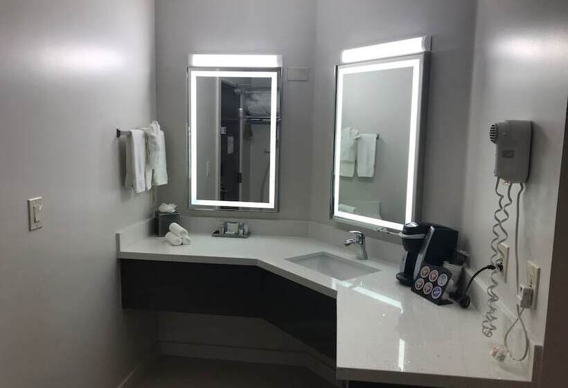 חדר דלוקס, Hom, A Trademark Collection