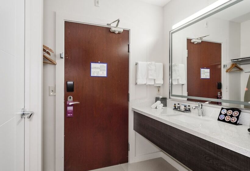 חדר דלוקס, Hom, A Trademark Collection