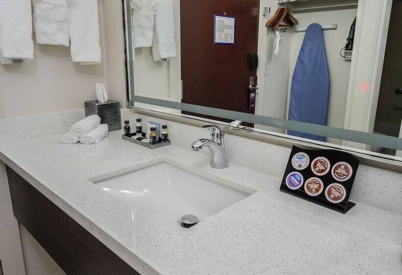 חדר דלוקס, Hom, A Trademark Collection