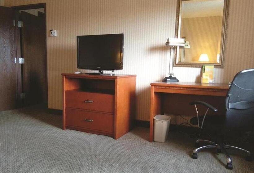 Номер Стандарт Индивидуальный, La Quinta Inn By Wyndham Detroit Southgate
