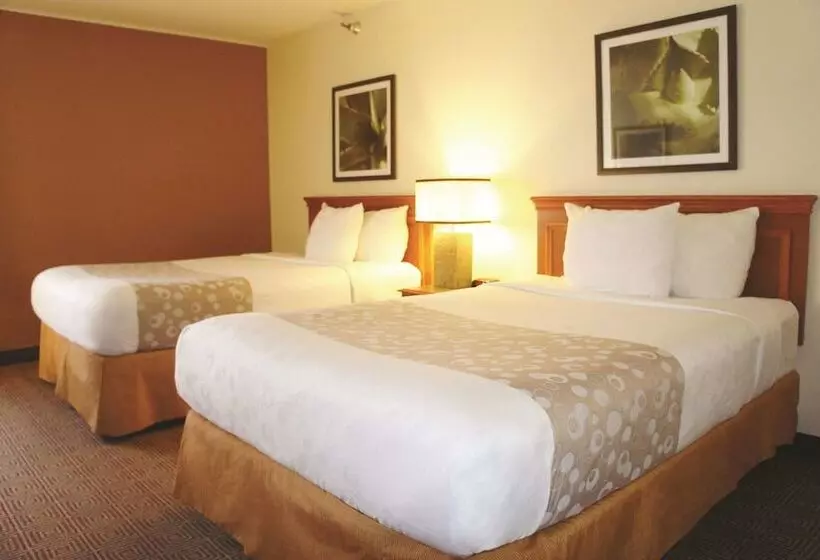 اتاق استاندارد با 2 تخت دوبل, La Quinta Inn By Wyndham Kansas City North