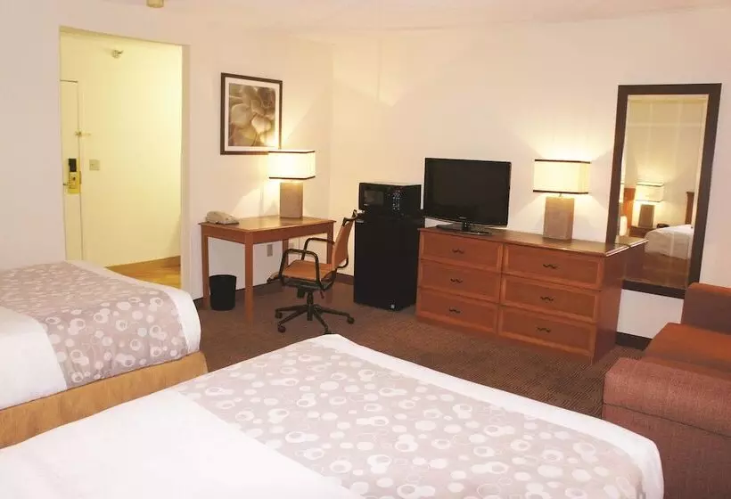 سوییت لوکس, La Quinta Inn By Wyndham Kansas City North