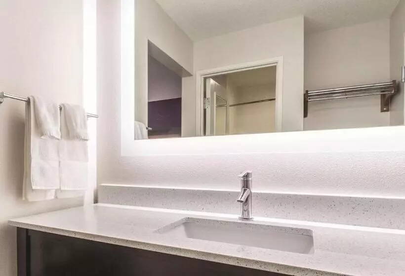 デラックスルーム, La Quinta By Wyndham Cleveland   Airport North