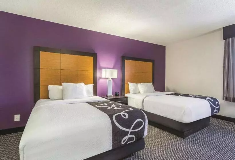 デラックスルーム, La Quinta By Wyndham Cleveland   Airport North