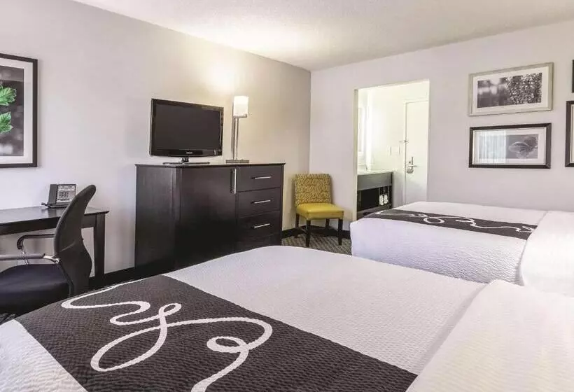 デラックスルーム, La Quinta By Wyndham Cleveland   Airport North