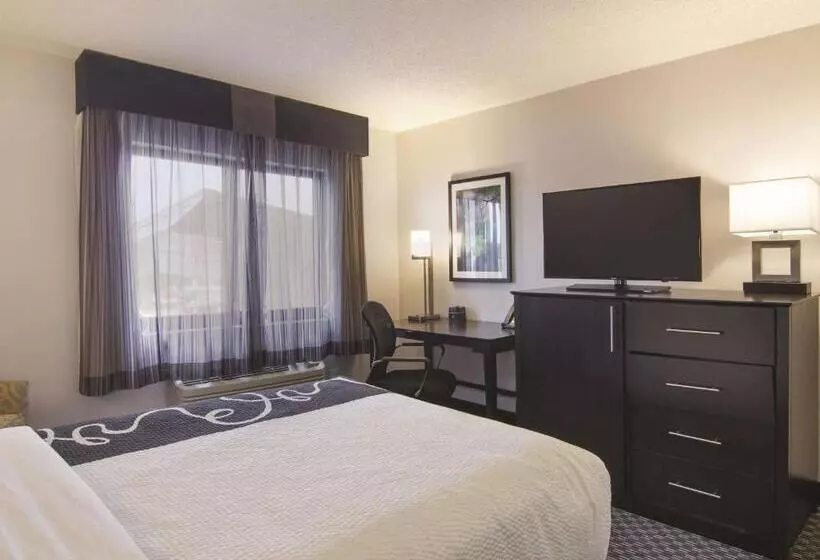 身障者適用スタンダードルーム, La Quinta By Wyndham Cleveland   Airport North