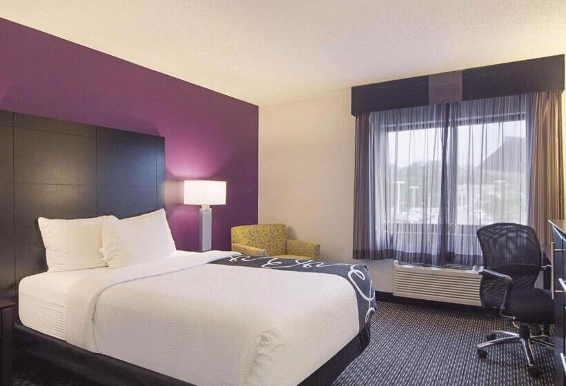 장애인을 위한 스탠다드 룸, La Quinta By Wyndham Cleveland   Airport North