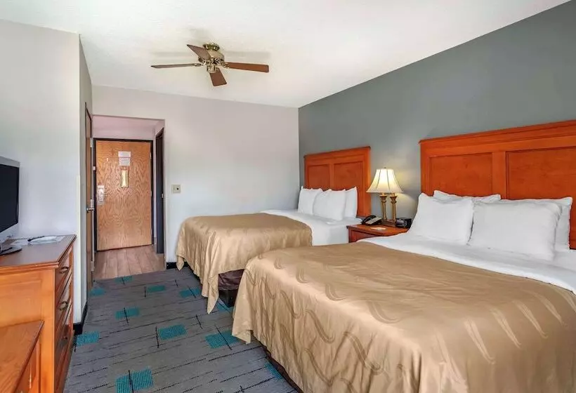 سوییت, Quality Inn & Suites