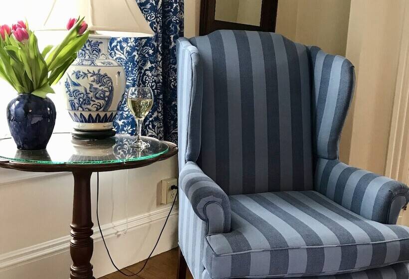 スタンダードルーム, The Belmont Inn