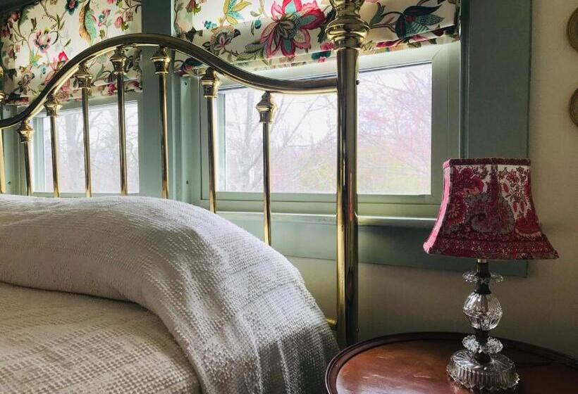 スタンダードルーム, The Belmont Inn