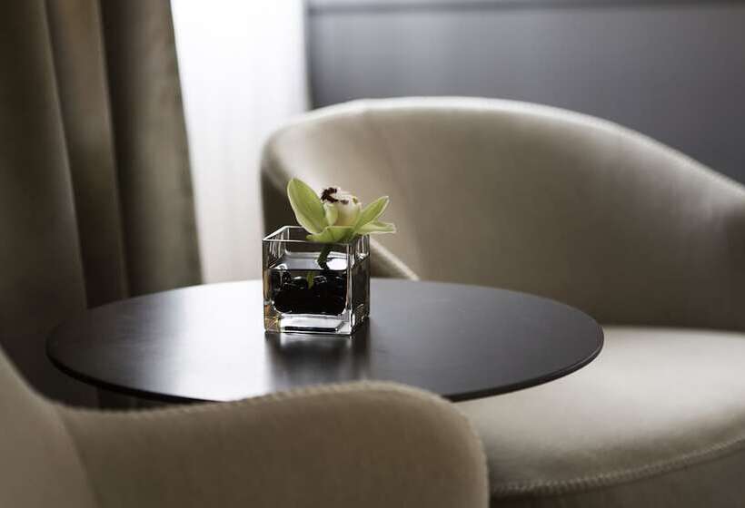 חדר סטנדרט עם מיטת קינג, The Benson Portland, Curio Collection By Hilton