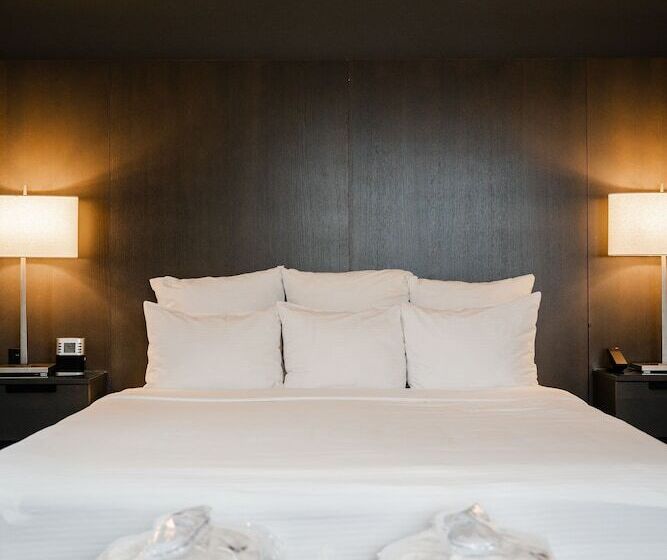 חדר סטנדרט עם מיטת קינג, The Benson Portland, Curio Collection By Hilton