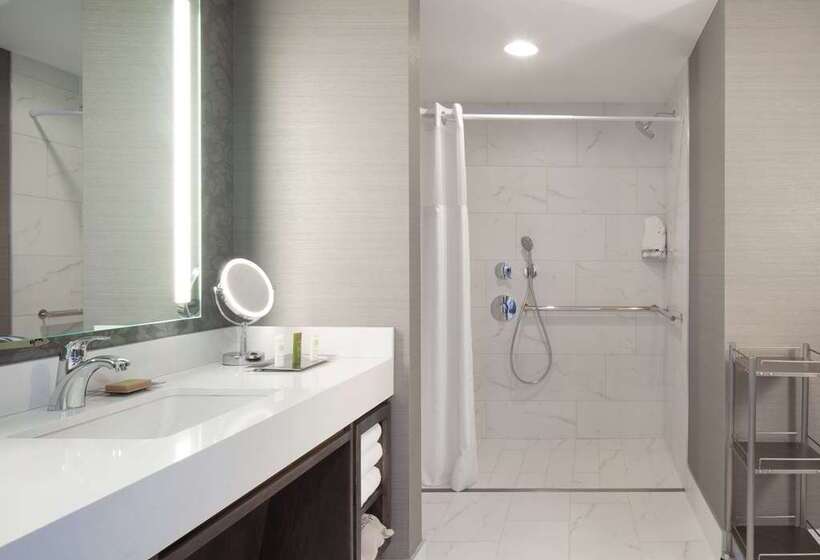 סטודיו סטנדרט, מיטה זוגית, The Benson Portland, Curio Collection By Hilton