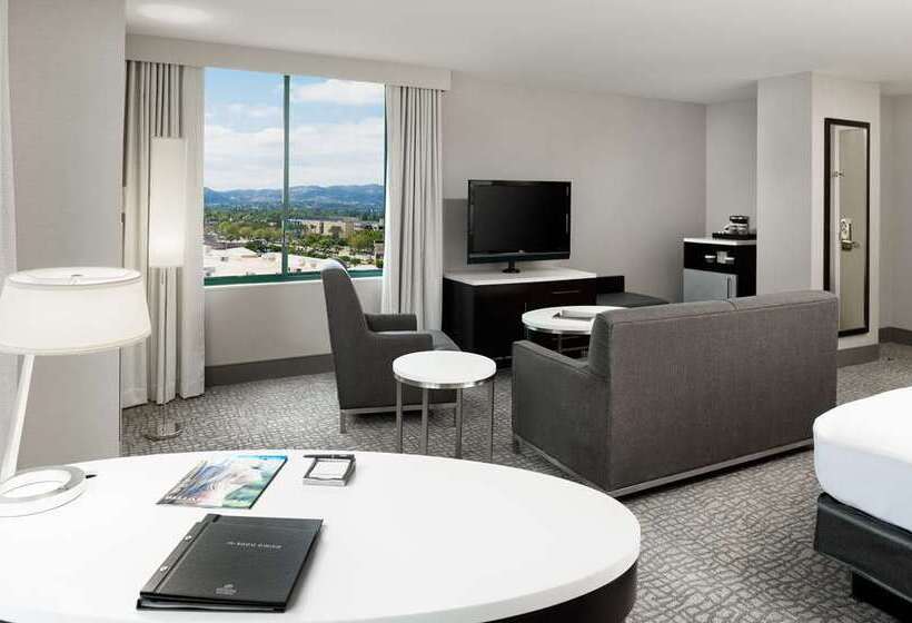 带大床的标准间, The Benson Portland, Curio Collection By Hilton