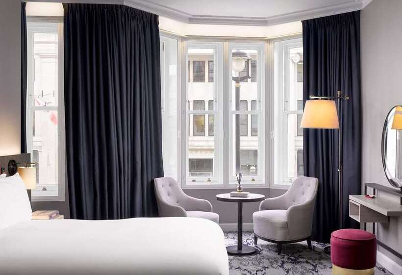 חדר סטנדרט עם מיטת קווין, The Benson Portland, Curio Collection By Hilton