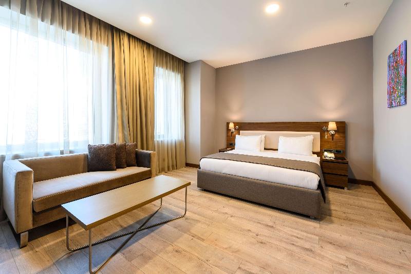 キングサイズベッドのジュニアスイート, La Quinta By Wyndham Istanbul Gunesli