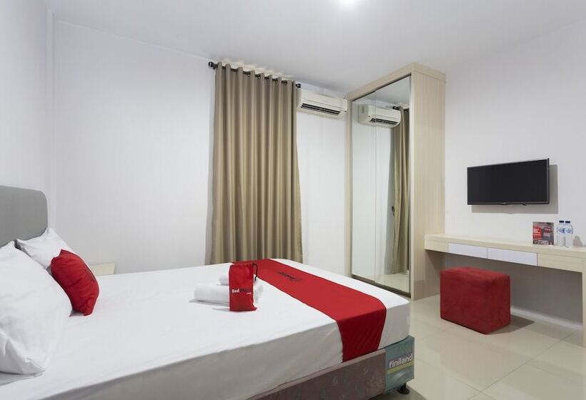 Номер Стандарт, Reddoorz Plus Near Cilandak Town Square 2