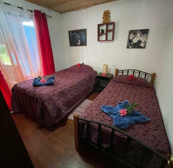 スタンダードルーム, Pua Vaenga