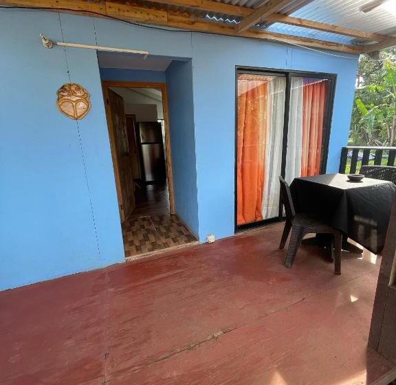 デラックスルーム, Pua Vaenga