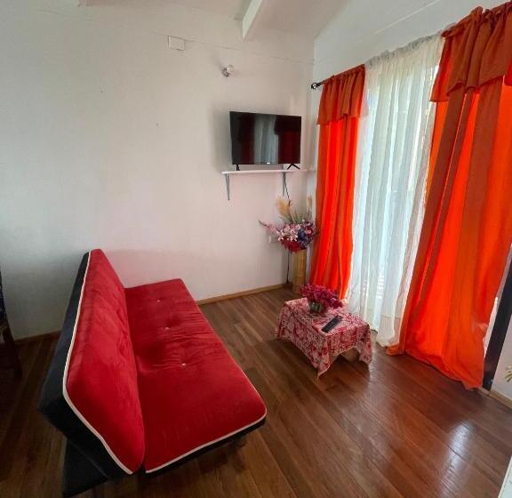 デラックスルーム, Pua Vaenga