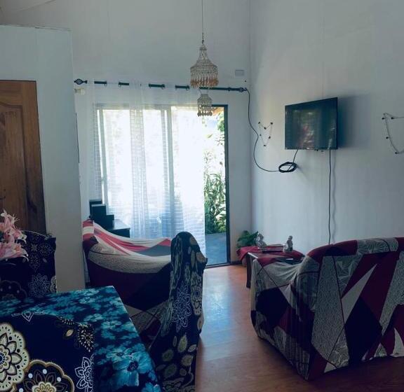 浴室共有ファミリールーム, Pua Vaenga