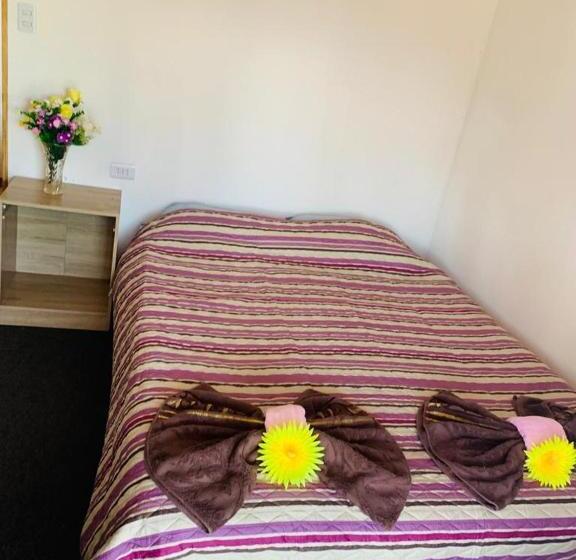 バス共有のスタンダードルーム, Pua Vaenga