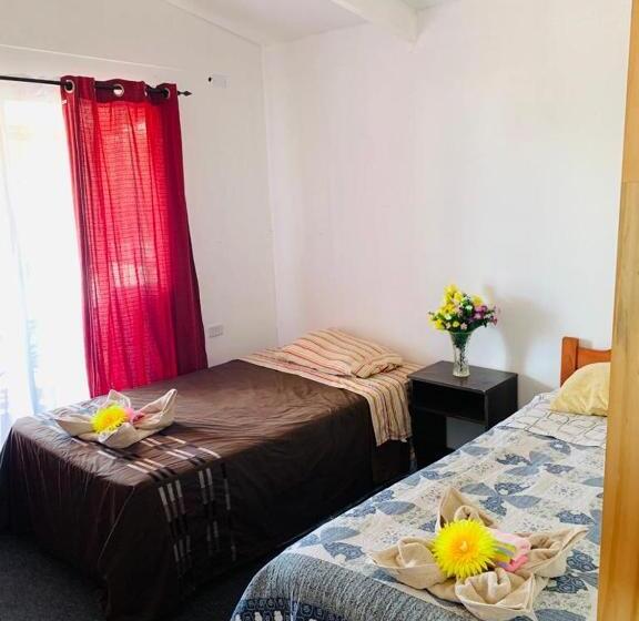 バス共有のスタンダードルーム, Pua Vaenga