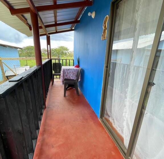 デラックスルーム, Pua Vaenga