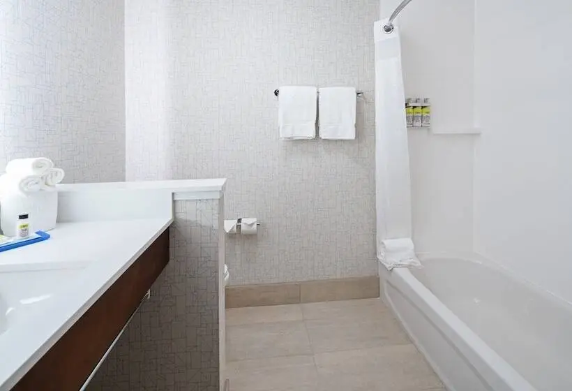 スイート, Holiday Inn Express & Suites   Murrieta, An Ihg
