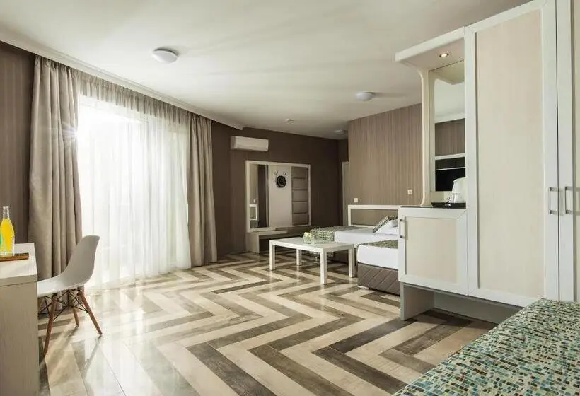 استودیوی استاندارد با چشم‌انداز دریا, Marina White Sands Beach Hotel All Inclusive