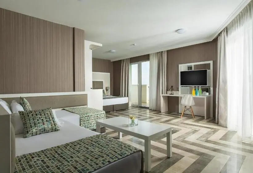 استودیوی استاندارد با چشم‌انداز دریا, Marina White Sands Beach Hotel All Inclusive