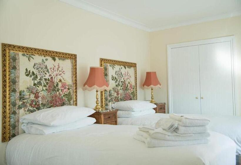 家庭间, The Royal