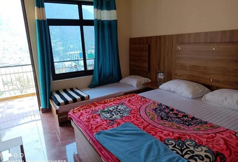 Номер Стандарт Трехместный, Himalayan Inn