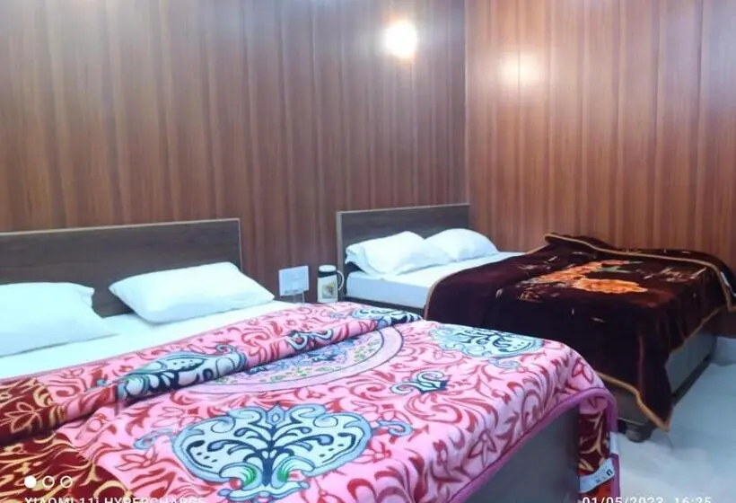 スタンダード４人部屋, Himalayan Inn