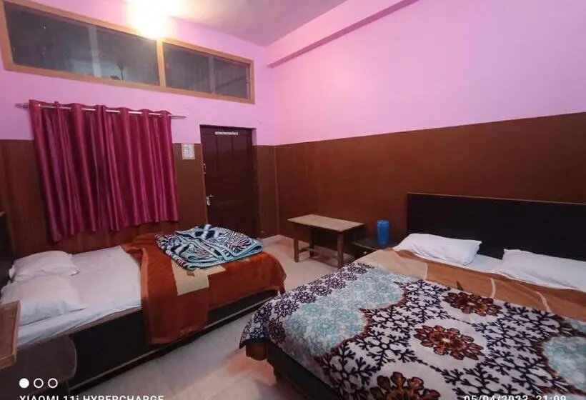 スタンダード４人部屋, Himalayan Inn