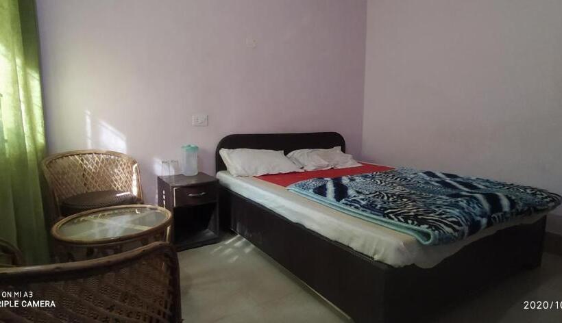 Номер Стандарт, Himalayan Inn