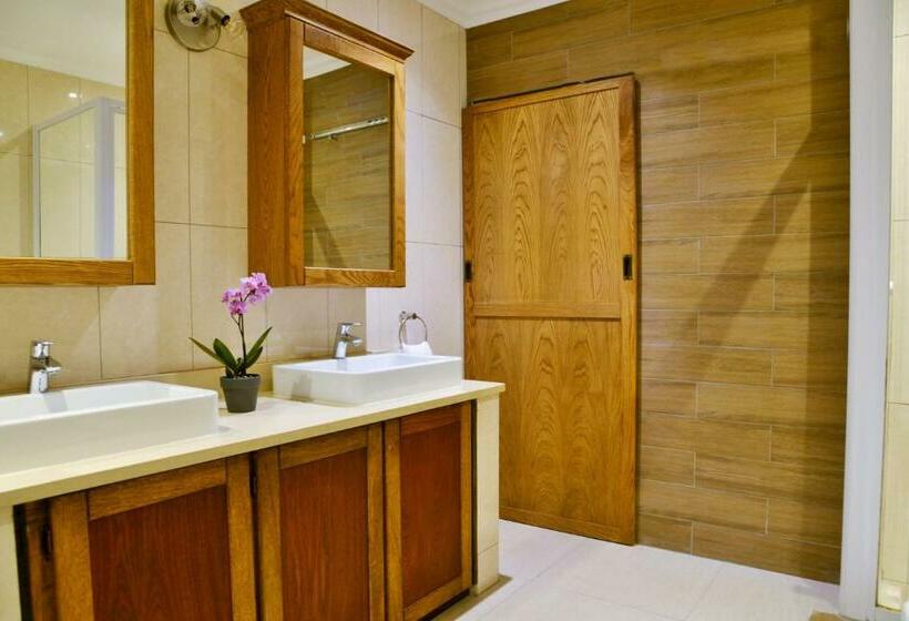 Стандартный Номер Кровать Кинг, La Perle