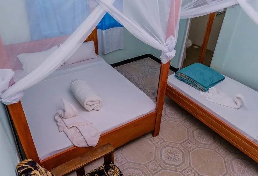 اتاق راحتی سه تخته, Kilimanjaro Summit Lodge