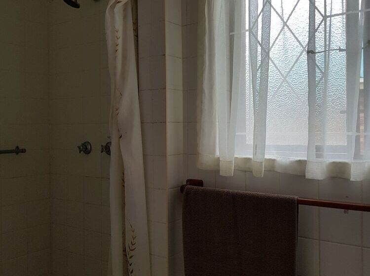 标准工作室, Port Edward Holiday Resort