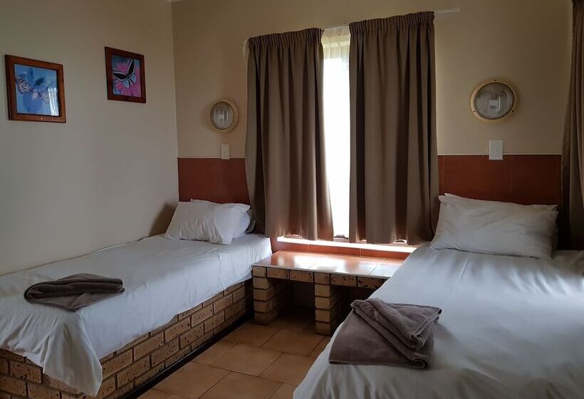 标准工作室, Port Edward Holiday Resort