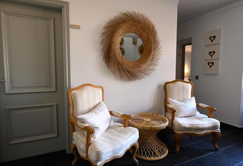 Номер Стандарт, Stadthotel Santanyi