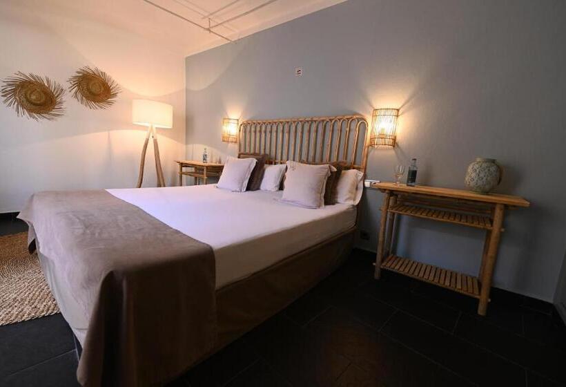 اتاق لوکس, Stadthotel Santanyi